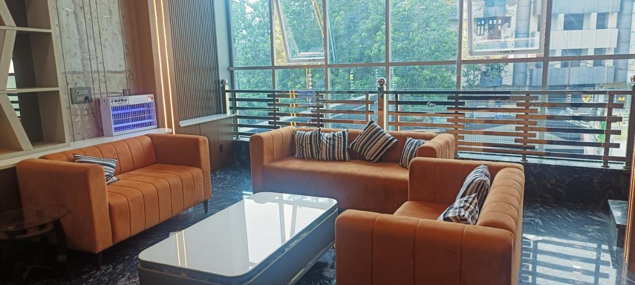 Hotel Sadhana Palace 마투라 외부 사진